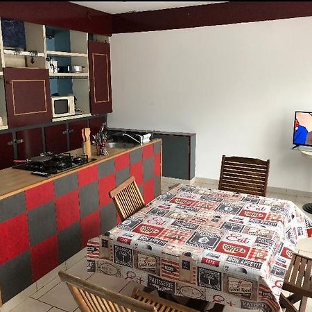 Le Studio De Tom Hirson Zewnętrze zdjęcie